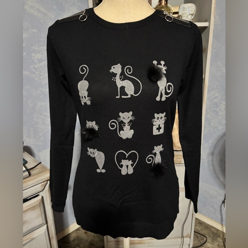 🛍Bundle sale🛍SAN FRANCISCO Cat and Mouse print sweater #cute xs - Picture 2 of 10